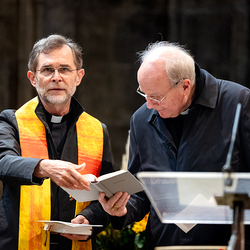 Agape und Mitarbeitergebet