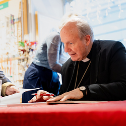 Signierstunde / Erzdiözese Wien/ Schönlaub, Stephan Schönlaub
